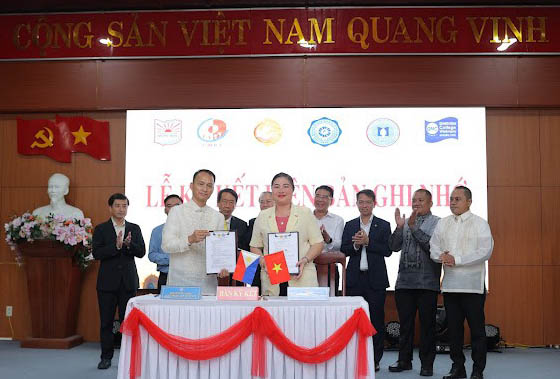sòng bài trực tuyến
 ký bản ghi nhớ với Trường Đại học Bang Nam Leyte – Philipin