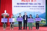 Hình ảnh hoạt động của Bộ trưởng Đào Ngọc Dung tại Ngày hội Đại đoàn kết toàn dân tộc xã Phìn Ngan, huyện Bát Xát (Lào Cai)