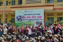 Vietravel Hà Nội tiếp tục thực hiện chương trình du lịch kết hợp từ thiện “Áo ấm cho em” năm 2017