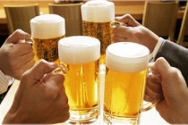 Không thể cấm hay bỏ mà cần sử dụng rượu bia một cách văn minh, lành mạnh