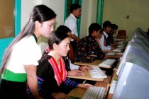 Hỗ trợ hơn 9.000 trẻ em vùng dân tộc thiểu số và miền núi tại Kon Tum và Quảng Bình đảm bảo an toàn trên môi trường mạng 