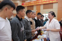 Tặng quà tết và tư vấn hướng nghiệp cho bộ đội xuất ngũ huyện Duy Xuyên