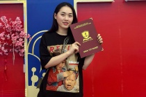 Hai cựu nữ sinh Trường ĐH Nguyễn Tất Thành viết đơn xin nhập ngũ