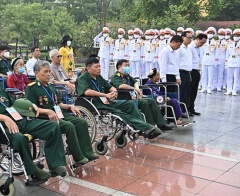 Typical people with meritorious services to the revolution will be honored in Hue city