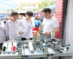 Ha Nam province promotes career orientation for students