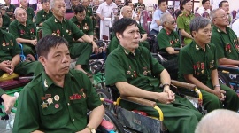 Nearly 420 billion VND given to people with meritorious services on War Invalids and Martyrs’ Day
