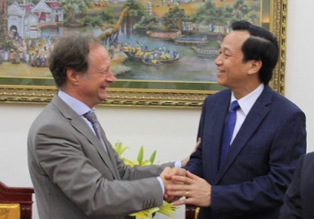 Minister Dao Ngoc Dung welcomed Head of Delegation of the European Union in Vietnam