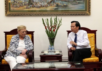 Minister Dao Ngoc Dung hoped that the donors would join hands with Vietnam for the best things for children
