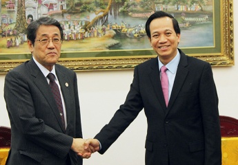 Minister Dao Ngoc Dung had a meeting with Ambassador of Japan in Vietnam