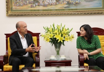 Deputy Minister Nguyen Thi Ha had a meeting with the Chairman of Manpower Group