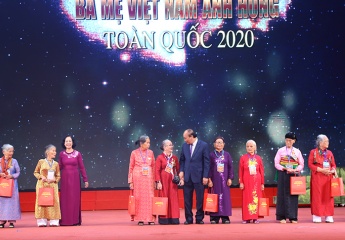 Gặp mặt 300 mẹ Việt Nam anh hùng toàn quốc năm 2020