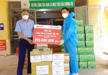 Huyện Việt Yên tiếp nhận thiết bị y tế hỗ trợ điều trị Covid 19