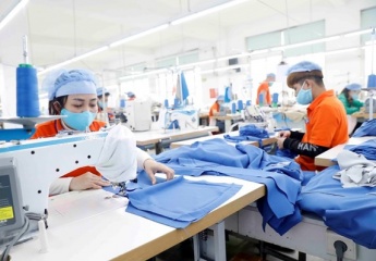 Hanoi targets raising ratio of trained workers to 80 percent by 2030