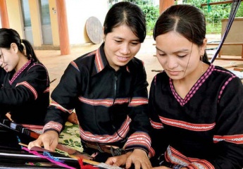 Report on figures on ethnic minority women and men in Vietnam launched