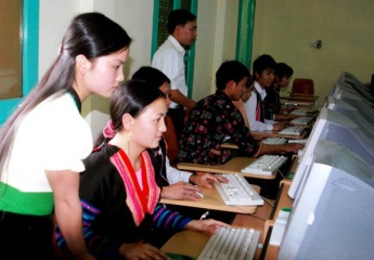 Hỗ trợ hơn 9.000 trẻ em vùng dân tộc thiểu số và miền núi tại Kon Tum và Quảng Bình đảm bảo an toàn trên môi trường mạng 