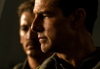 Tom Cruise trở lại “siêu hot” trong Phi Công Siêu Đẳng Maverick