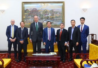 Deputy Minister Nguyen Ba Hoan receives Head Representative of UNHCR in Vietnam, Thailand, Laos and Cambodia