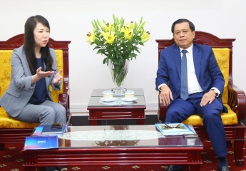 Deputy Minister Nguyen Ba Hoan received the President of JOE Union