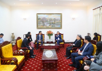 Minister Dao Ngoc Dung received General Director of Canon Vietnam