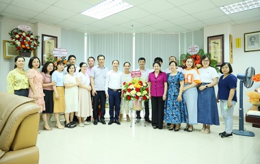 Thứ trưởng Nguyễn Thị Hà chúc mừng Tạp chí Lao động và Xã hội nhân Ngày Báo chí cách mạng Việt Nam