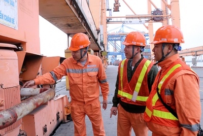 Cảng Hải Phòng kiểm soát chặt chẽ máy thiết bị để giảm thiểu nguy cơ mất an toàn lao động